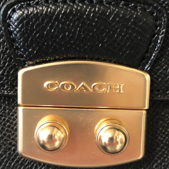 Coach Avary black crossgrain leather crossbody - Picture 8 of 12